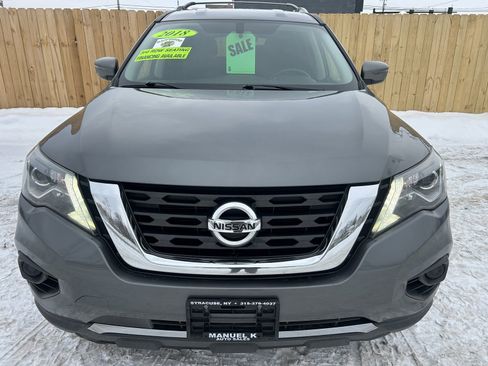 Used 2018 Nissan Pathfinder S image 2