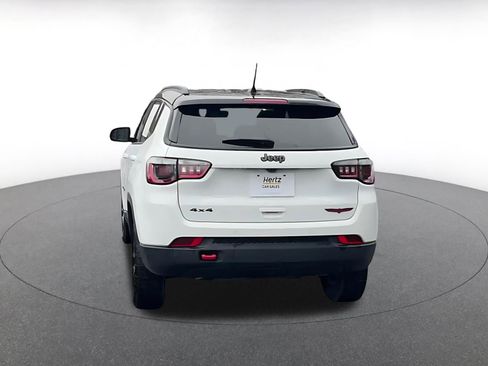 Used 2025 Jeep Compass Trailhawk image 12