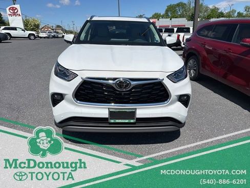 New 2026 Toyota Highlander Platinum AWD/4WD image 10