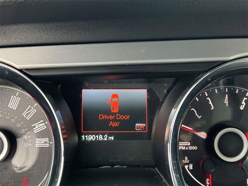 Used 2013 Ford Mustang Premium image 15