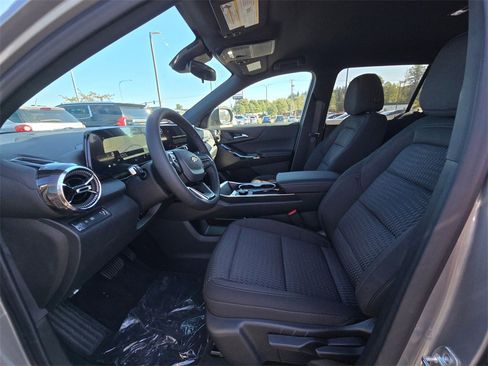 New 2026 Chevrolet Equinox LT image 16