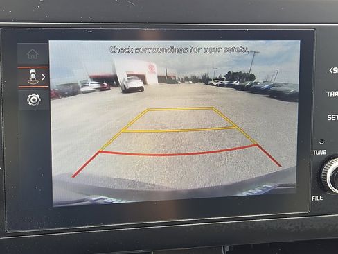 Used 2024 Kia Sportage LX image 18