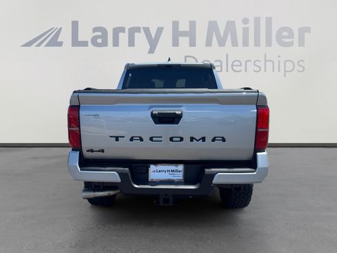 Certified 2025 Toyota Tacoma TRD Sport AWD/4WD image 4