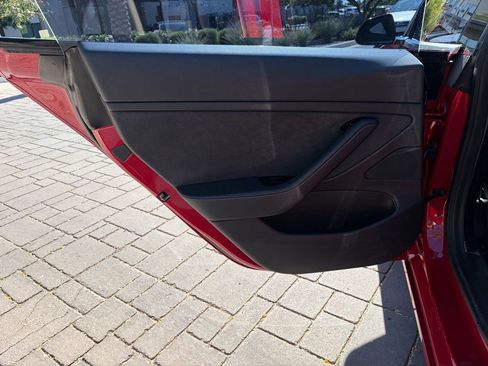Used 2018 Tesla Model 3 Long Range image 9