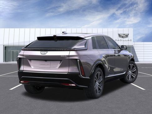 New 2026 Cadillac Lyriq Premium Luxury w/ LPO, Floor Liner Package image 4