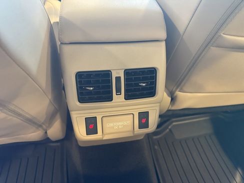 Used 2018 Subaru Legacy 3.6R Limited image 15