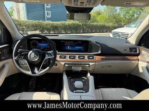 New 2026 Mercedes-Benz GLS 450 4MATIC image 14