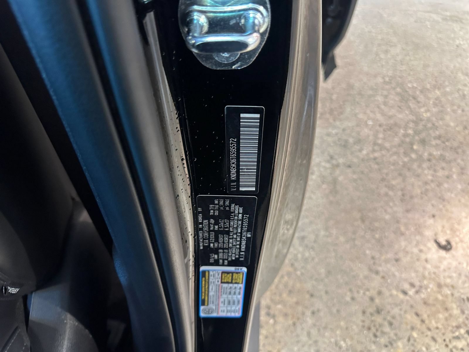 Used 2026 Kia Carnival FWD image 31