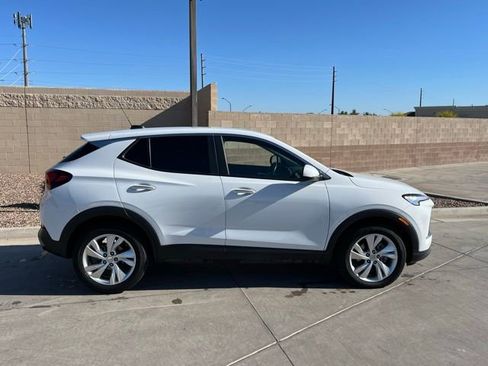 Used 2024 Buick Encore GX Preferred image 3
