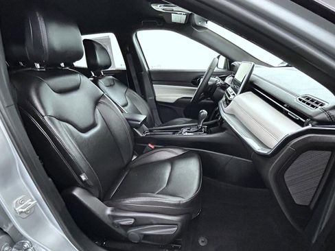 Certified 2024 Jeep Compass Limited image 15