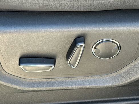 Used 2019 Ford Expedition XLT w/ Equipment Group 202A image 22