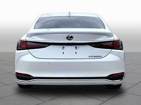 Used 2019 Lexus ES 300h w/ Premium Package FWD image 5