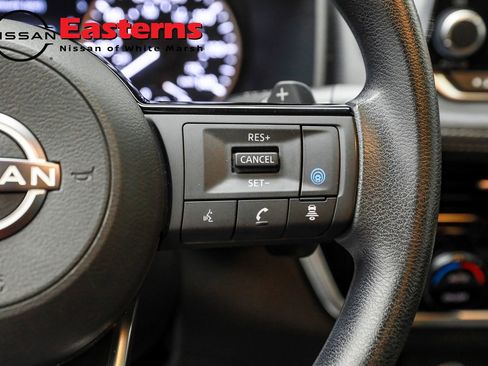 Used 2022 Nissan Rogue SV image 24