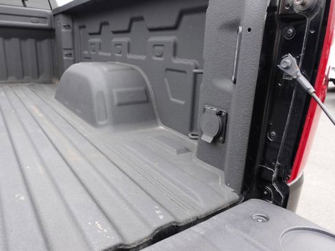 Used 2023 Chevrolet Silverado 1500 Custom image 25