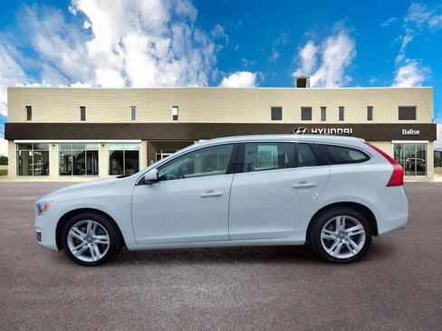 Used 2015 Volvo V60 T5 Premier image 6