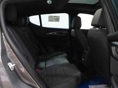 New 2025 Alfa Romeo Tonale w/ Premium Package image 34