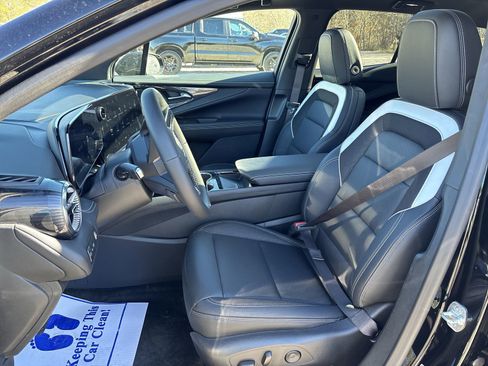 New 2025 Chevrolet Blazer EV LT image 14