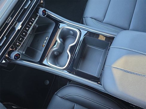 New 2026 Chevrolet Traverse LT image 26