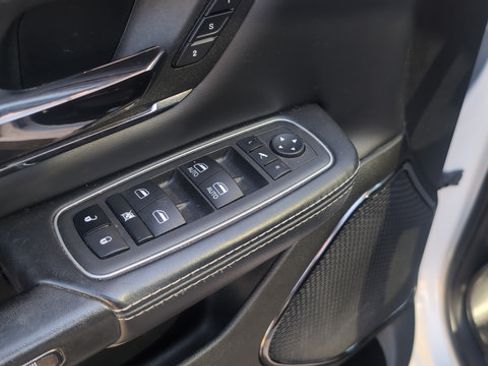 Used 2022 RAM 1500 Limited AWD/4WD image 10