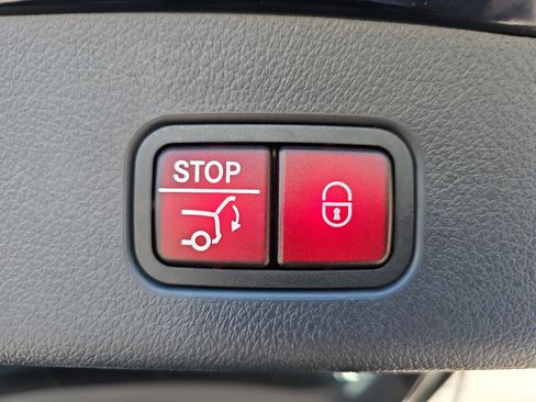 Certified 2026 Mercedes-Benz GLC 300 4MATIC image 15