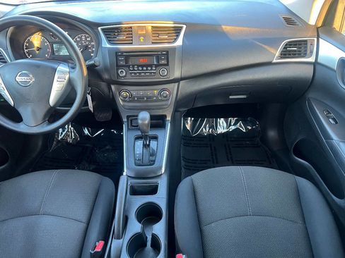 Used 2016 Nissan Sentra S image 29