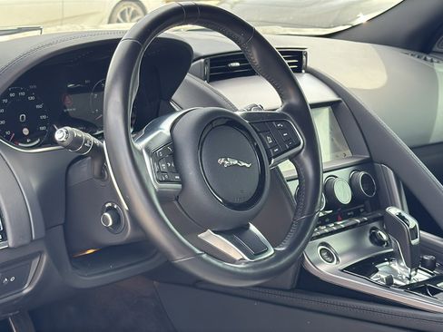 Used 2022 Jaguar F-TYPE Coupe image 10