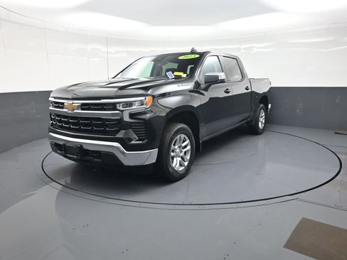Used 2023 Chevrolet Silverado 1500 LT AWD/4WD image 7