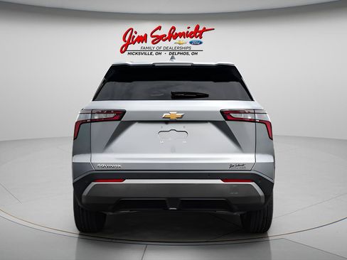 New 2026 Chevrolet Equinox LT w/ Convenience Package II FWD image 5