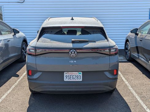 Used 2024 Volkswagen ID.4 2WD image 4