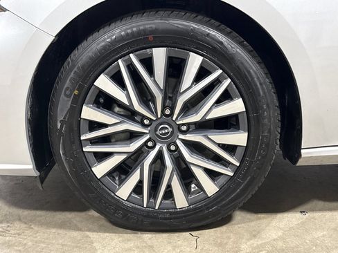 Used 2023 Nissan Altima 2.5 SV FWD image 26