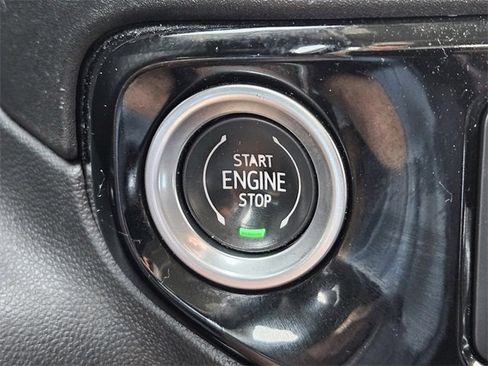 Used 2022 Chevrolet Silverado 1500 LTZ image 21