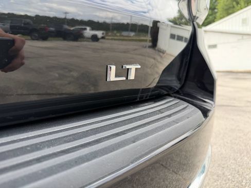 Used 2022 Chevrolet Tahoe LT w/ Luxury Package AWD/4WD image 42
