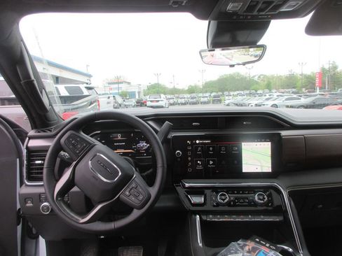 New 2026 GMC Sierra 2500 Denali Ultimate image 14