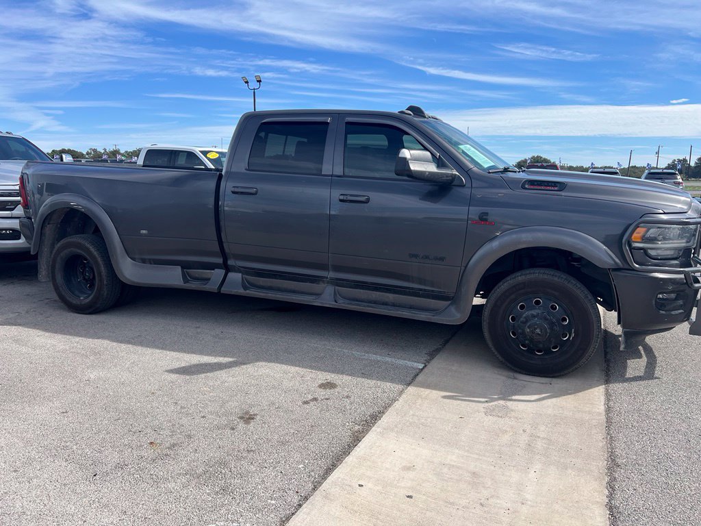 Used 2024 RAM 3500 Laramie w/ Towing Technology Group AWD/4WD image 1