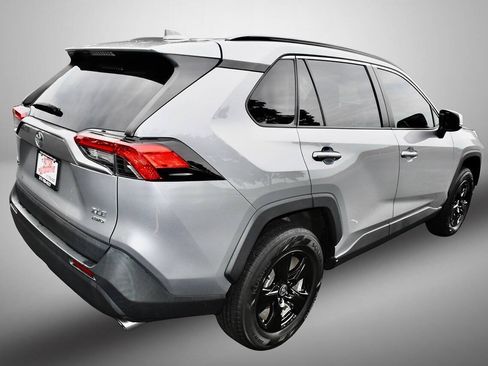 Used 2021 Toyota RAV4 XLE w/ Convenience Package AWD/4WD image 7