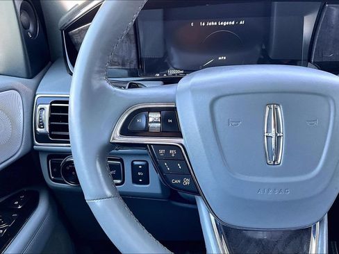 Used 2019 Lincoln Navigator L Reserve AWD/4WD image 6