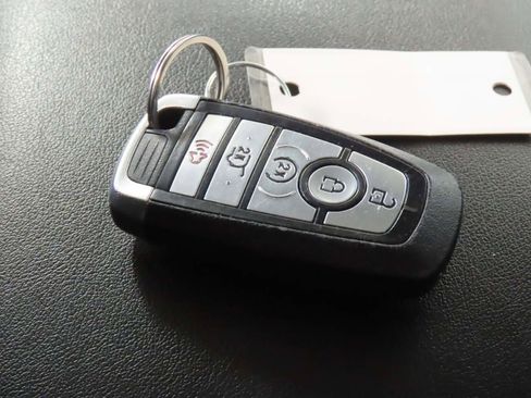 Used 2022 Ford Edge SEL w/ Convenience Package image 19