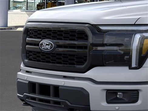 New 2025 Ford F150 Lariat w/ Equipment Group 502A High image 17