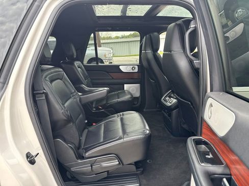 Used 2021 Lincoln Navigator L Reserve AWD/4WD image 15