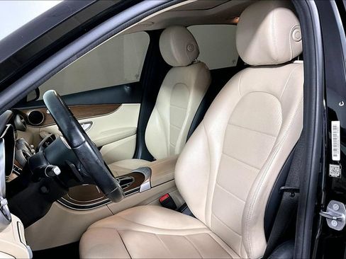 Used 2019 Mercedes-Benz C 300 Sedan image 25