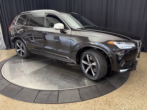 Used 2016 Volvo XC90 T6 R-Design w/ Protection Package Plus image 5