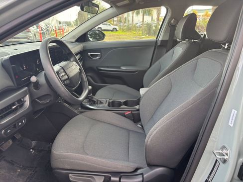 Used 2025 Kia K4 LXS image 28