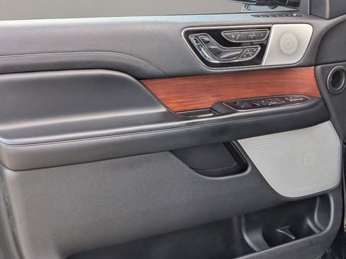 Used 2020 Lincoln Navigator L Reserve w/ Equipment Group 208A Reserve image 16