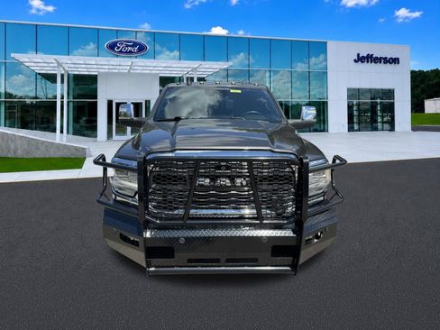 Used 2024 RAM 3500 Limited AWD/4WD image 2