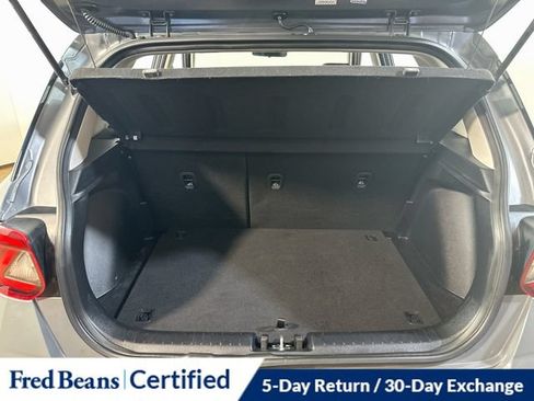 Used 2022 Hyundai Venue SE FWD image 10