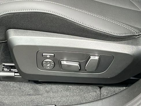 New 2025 BMW X3 xDrive30i w/ Premium Package image 12