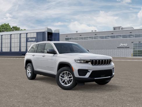 New 2025 Jeep Grand Cherokee Laredo X image 5