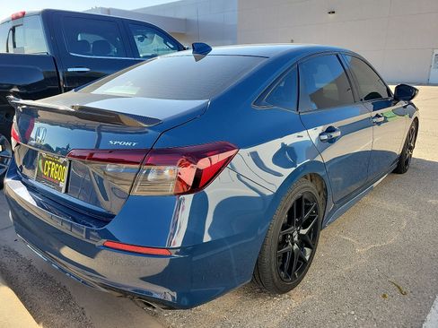 Used 2025 Honda Civic Sport image 3