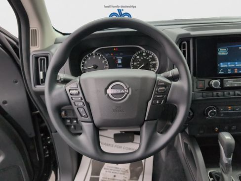 Used 2025 Nissan Frontier S image 13