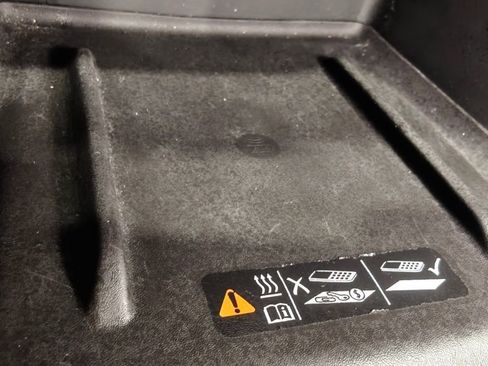 Used 2021 GMC Acadia Denali w/ Denali Ultimate Package image 13